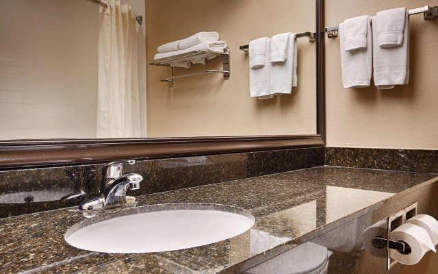 Best Western Plus Mishawaka Inn