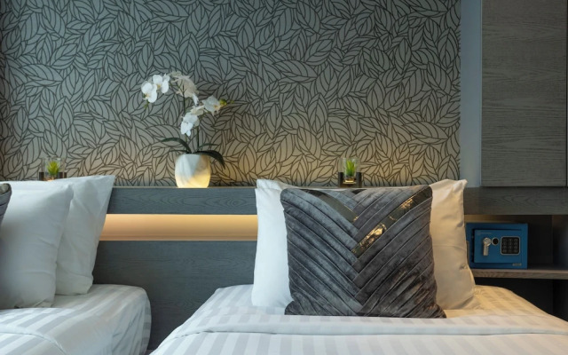 Nicest Condo in City gate Kamala  c118