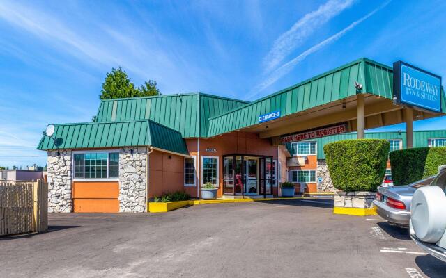 Rodeway Inn & Suites Hwy 217 & 26 W