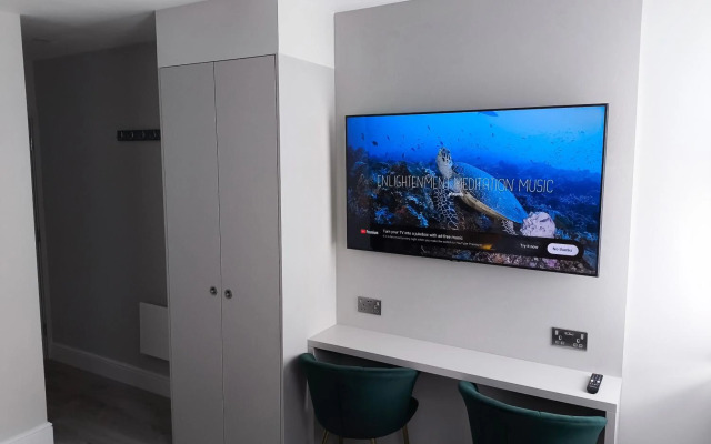 Mstay 88 Studios Kensington