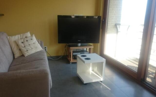 Studio apartment 'De Strandwandeling' with frontal sea view near Ostend