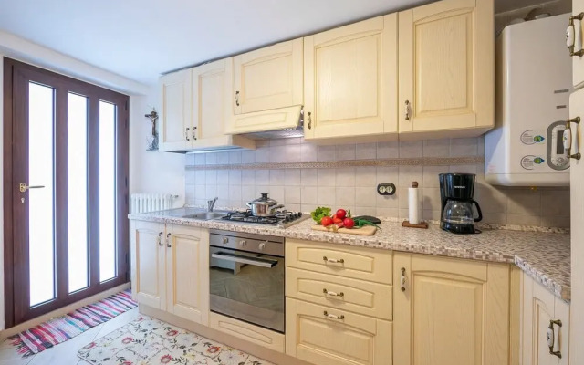 Casa Rondinelle in Castelveccana Old Town