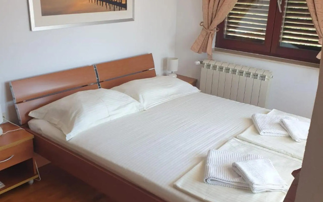 Studio Apartments Nada