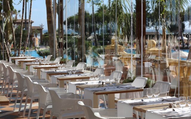 Отель Iberostar Waves Málaga Playa