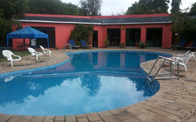 White Castle Hotel Arua