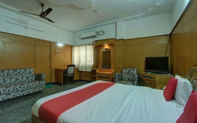 OYO 25080 Vivekam Home Stay