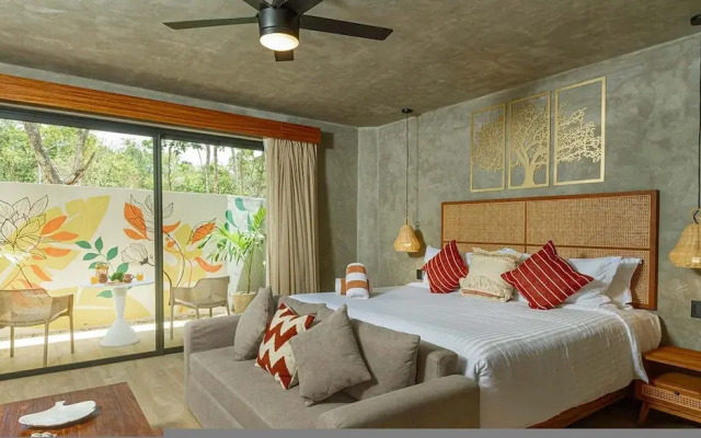 Spacious Apartment With Terrace and Rooftop Pool