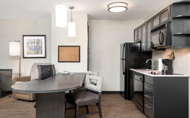 Candlewood Suites Charlotte - Arrowood by IHG