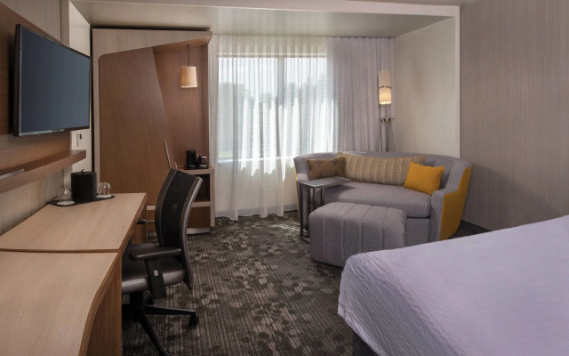 Courtyard Hershey Chocolate Avenue