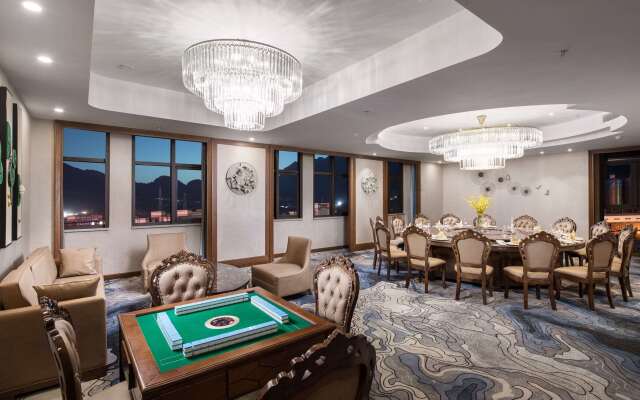 Ramada Plaza by Wyndham Enshi