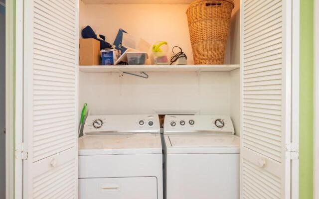 Cuddlefish by Oak Island Accommodations