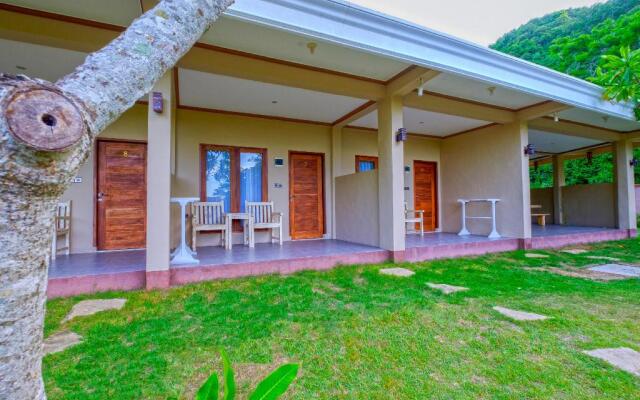 Oyo 2823 Artati Bungalows And Restaurant