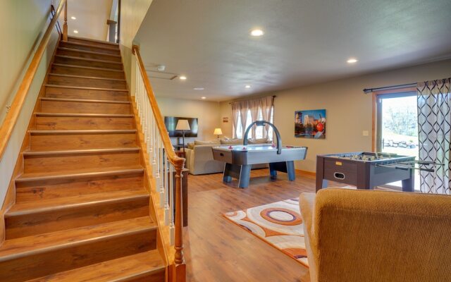 Expansive Retreat on 5 Acres in Shakopee!