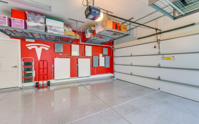 Waterfront Luxury Gilbert Retreat w/ Pool & Spa!