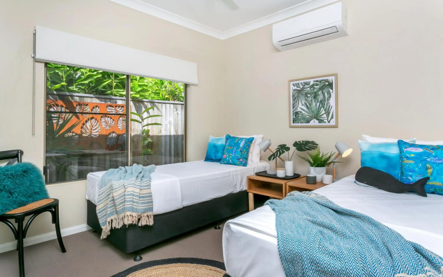 Escapades @ Palm Cove