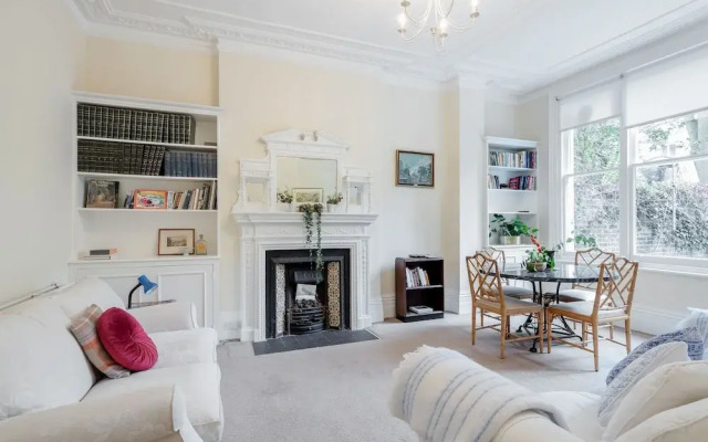 Charming Grand One bedroom