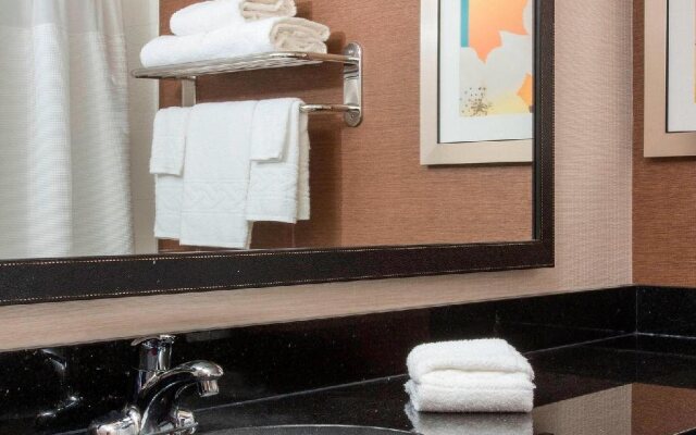 Fairfield Inn & Suites Greeley