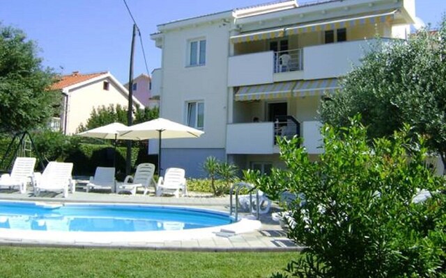 Sunny Estate