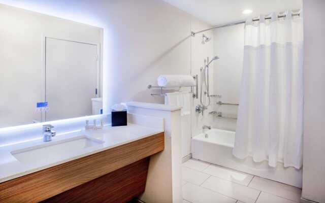 Fairfield Inn & Suites by Marriott McPherson