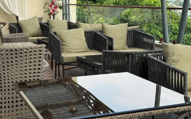 Hotel Aditya Grand - Bhopal