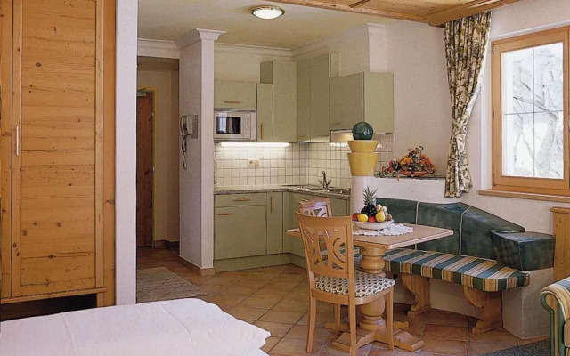 Cosy Flat With Balcony or Terrace