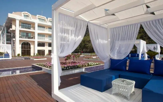 Vertia Luxury Resort