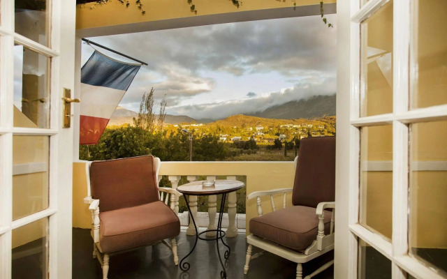 Karoo Art Hotel