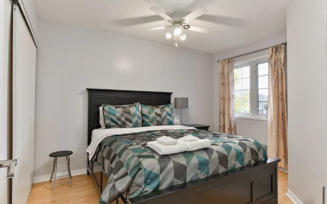 QuickStay - House by The Lake (3Bdrm Near Go Station)