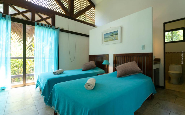 Kenaki Lodge