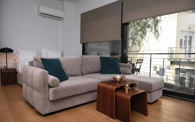 Nueva Upscale by Neuvel