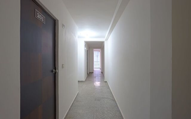 OYO 60786 Hotel Bluestar