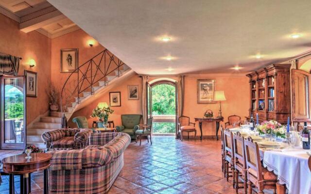 Amorosa House 9+1