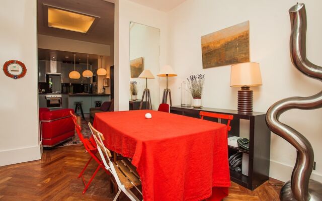 Stylish 3 Bed Apartment Next to Hyde Park