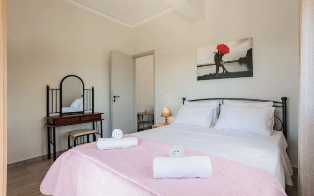 Seaview Serenity - Beachside Getaway
