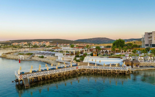 Design Plus Seya Beach Hotel