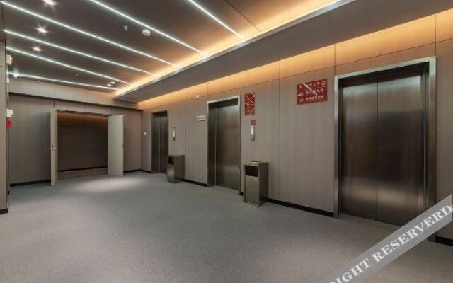 R Hotel Kunming