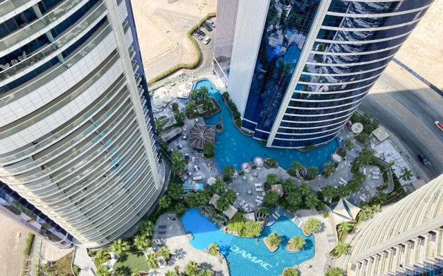 Stunning Fully Furnished 2 Bedroom in Paramount Prime Location Business bay
