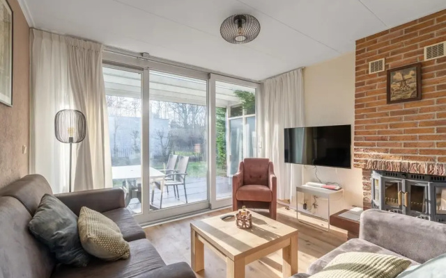 Tastefully Furnished Detached Bungalow for 5 People
