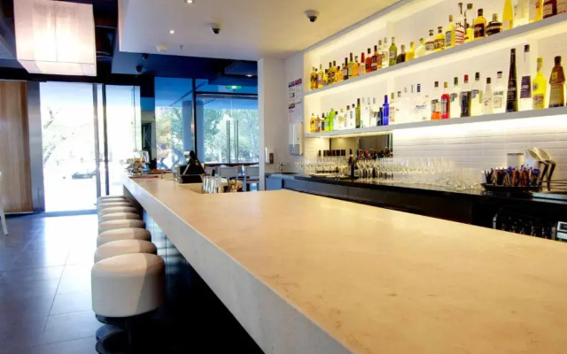 Oaks Melbourne St Kilda Road Hotel