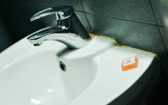 OYO Rooms Ballygunge Maddox Square