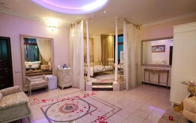 Triumph Palace Boutique Hotel