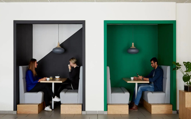 The Social Hub Paris La Defense