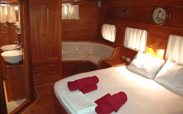 Ibiza Cruise Experience