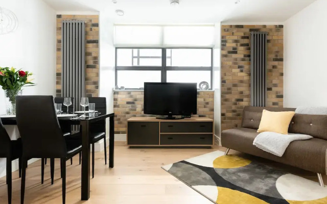 Platinum Apartment in Central Camden 9984