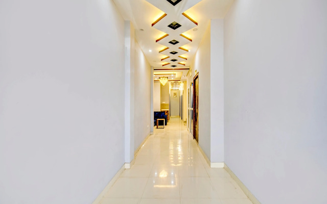 Super Townhouse Anisabad Near Mahavir Sansthan