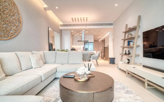 Picturesque Balcony and Beach Haven at Address JBR