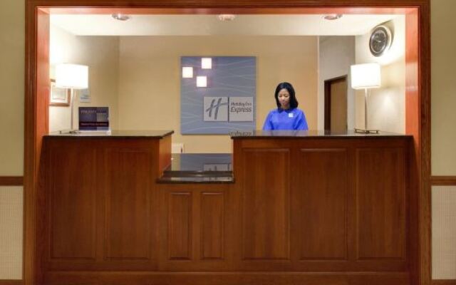Holiday Inn Express Watertown