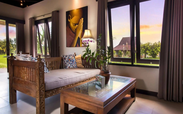 Solo Villas and Retreat