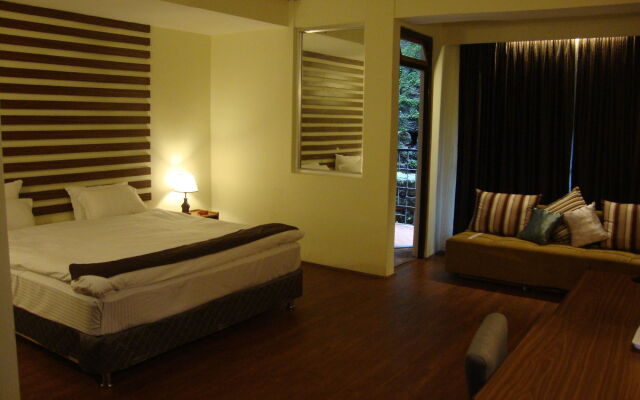 Maya Inn