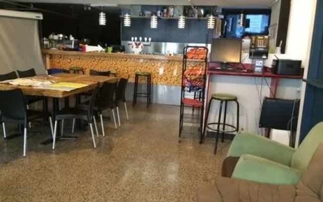 Auberge Jeunesse Planete Backpackers Hostel